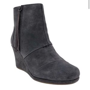 Tom’s Gray Suede Ankle Boots